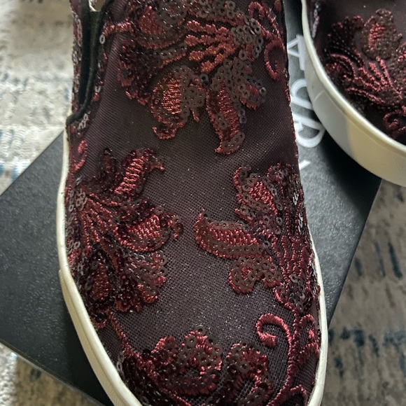 Naturalizer Marianne Bordo Lace with Sequins Loafers. Size 7. NWB - Picture 2 of 5